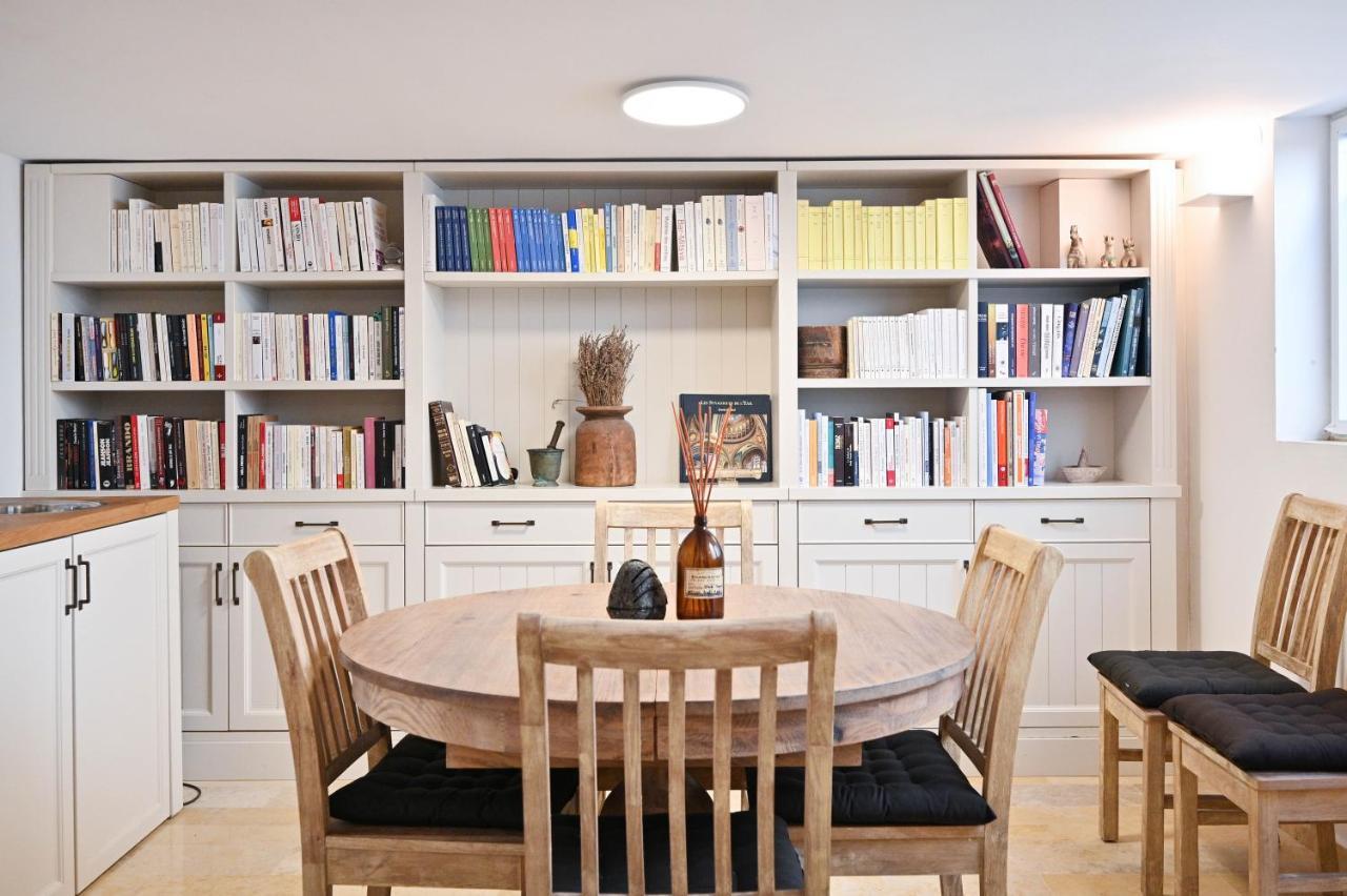 Apartamento The 3br Library In Neve Tsedek By Holyguest *