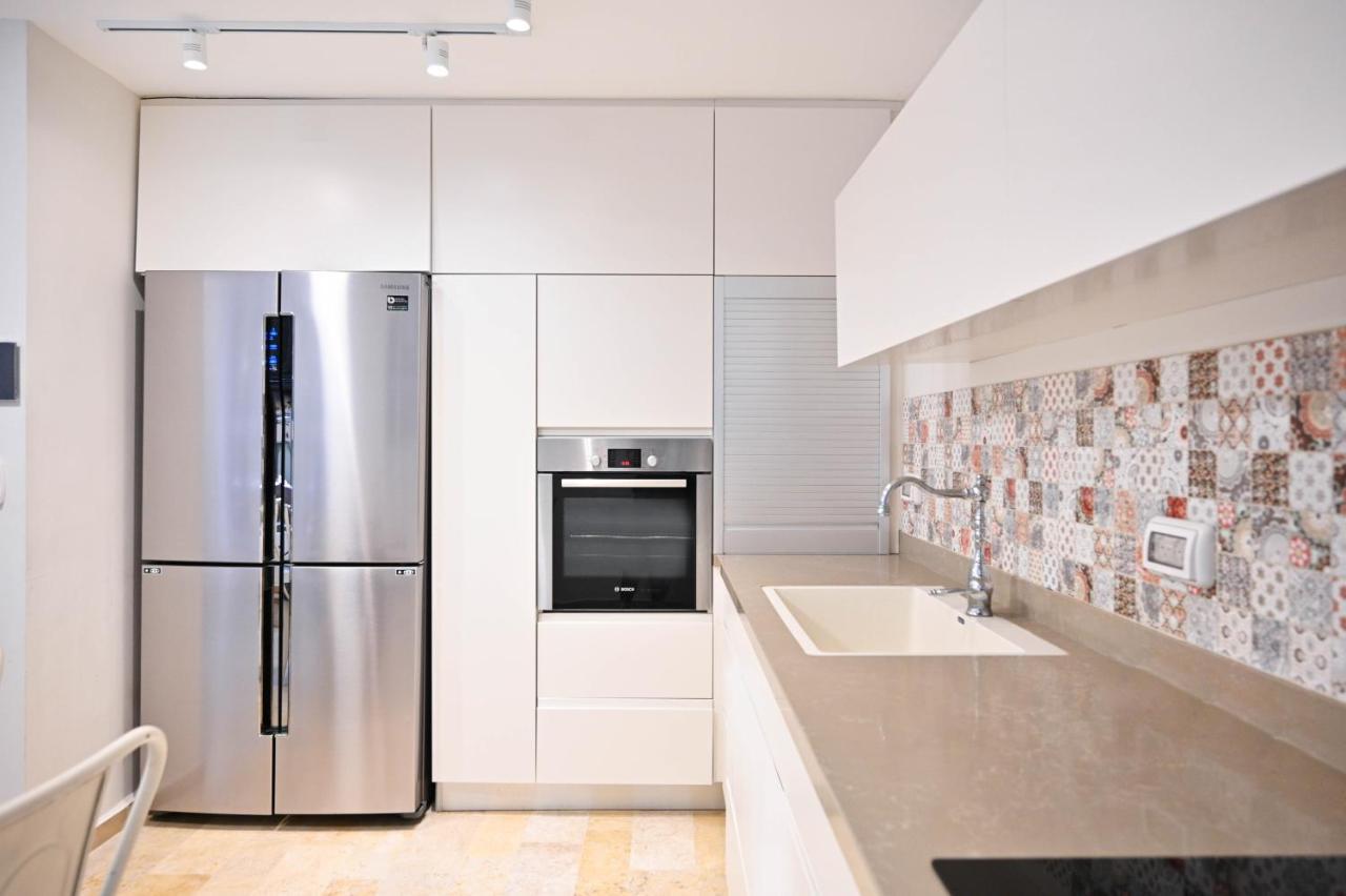 Apartamento The 3br Library In Neve Tsedek By Holyguest Tel Aviv
